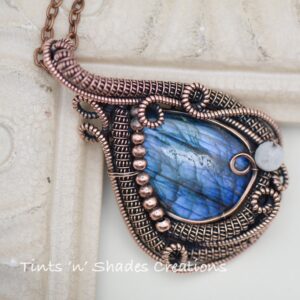Deep Blue Labradorite Necklace With accent moonstone