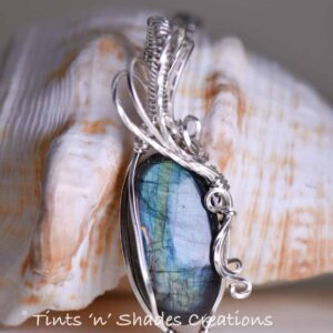Oval Blue Labradorite Necklace