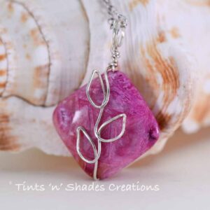 Pink Agate Chic Vines Necklace