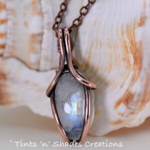 Oval Chic “Tulip” Rainbow Moonstone Necklace