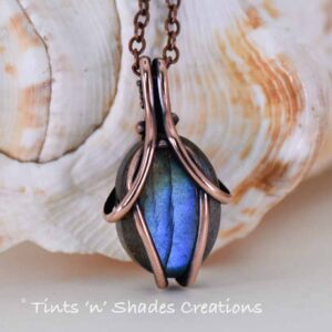 Teardrop  Chic “Tulip” Labradorite Necklace