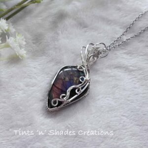 Teardrop Purple Labradorite Necklace 2